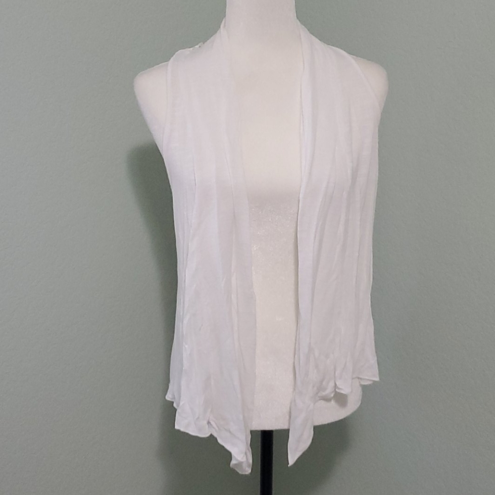 🌼🌼Miroa open vest. Size M